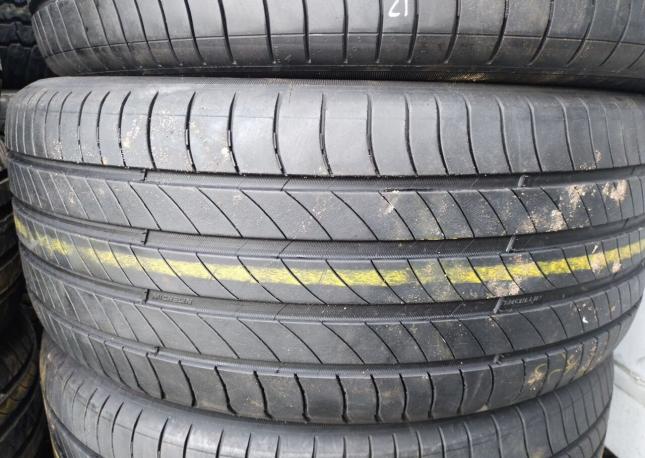 Michelin Primacy 4 235/50 R19