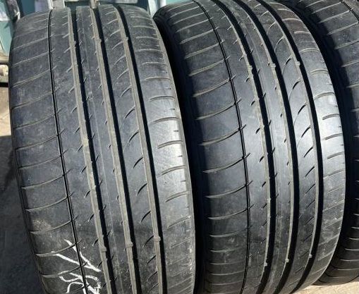 Dunlop SP QuattroMaxx 235/55 R18