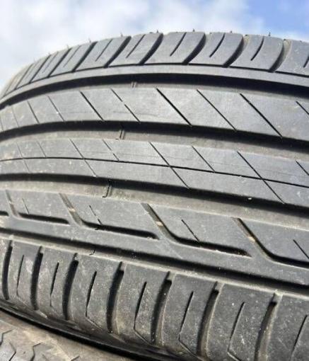 Bridgestone Turanza T001 225/40 R18