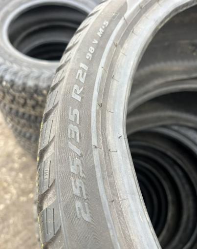 Pirelli Winter Sottozero 3 255/35 R21