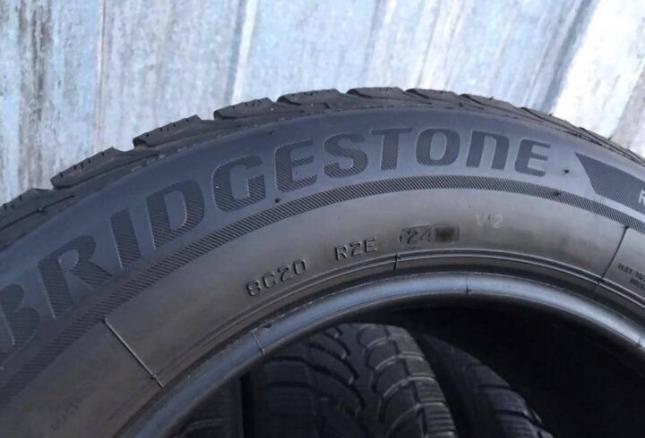 Bridgestone Blizzak LM-25 205/55 R17