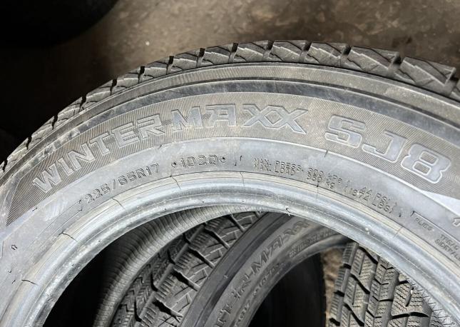 Dunlop Grandtrek SJ8 225/65 R17