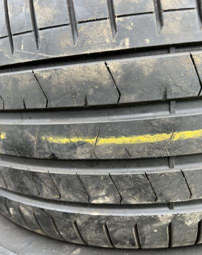 Pirelli P Zero PZ4 275/30 R21