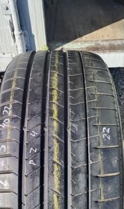Pirelli P Zero PZ4 275/40 R22