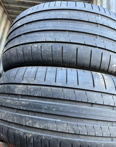 Pirelli P Zero PZ4 285/40 R22