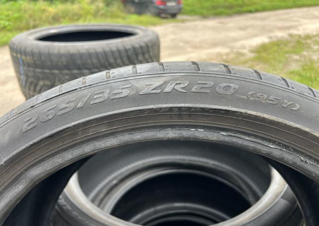 Pirelli P Zero PZ4 265/35 R20