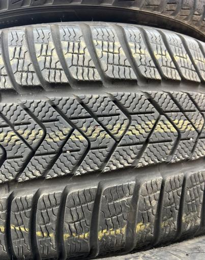 Pirelli Winter Sottozero 3 255/35 R21