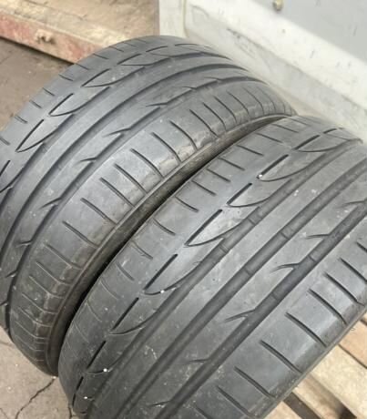 Bridgestone Potenza S001 225/35 R18