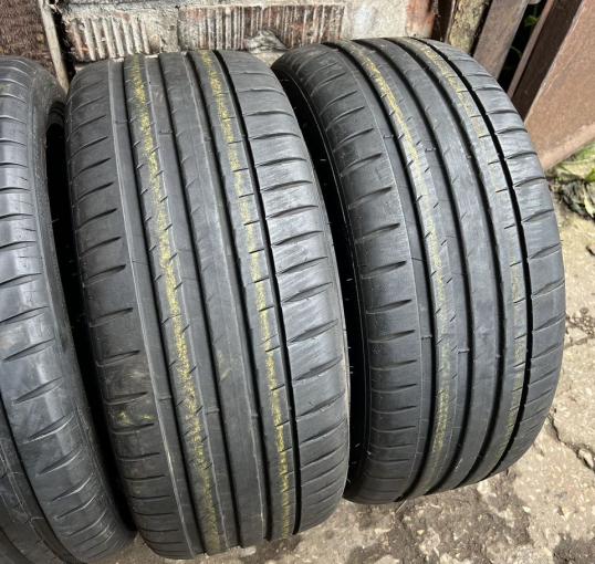 Michelin Pilot Sport 4 225/40 R18