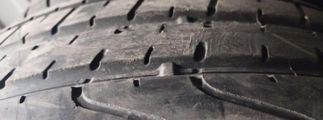 Pirelli P Zero 265/40 R21