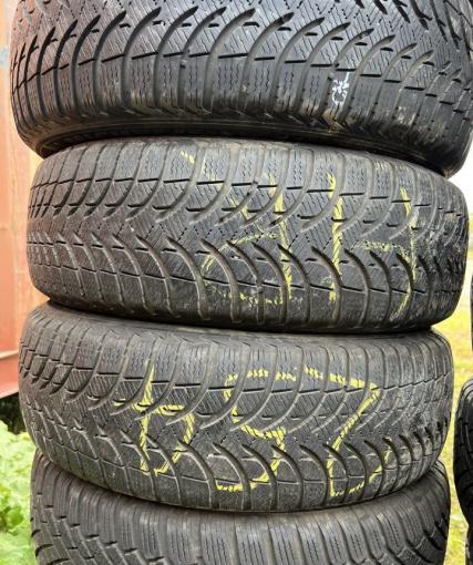 Michelin Alpin 4 185/65 R15