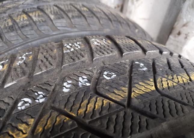 Pirelli Winter Sottozero 3 255/35 R21 98V