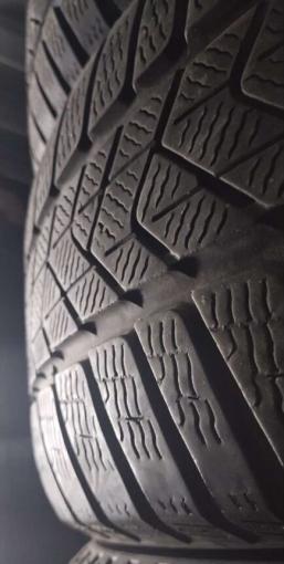 Pirelli Winter Sottozero 3 245/45 R18