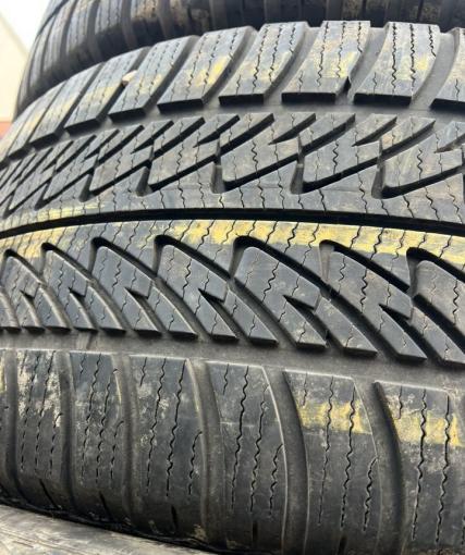 Goodyear UltraGrip 8 Performance 285/45 R20