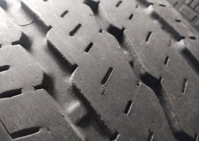 Continental Vanco 8 215/75 R16C