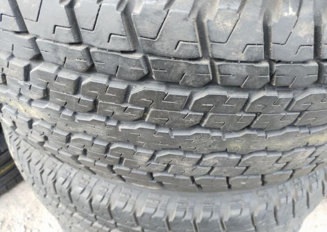 Bridgestone Dueler H/T 840 275/65 R17