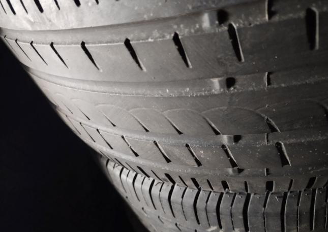 Pirelli P Zero Rosso 255/35 R19