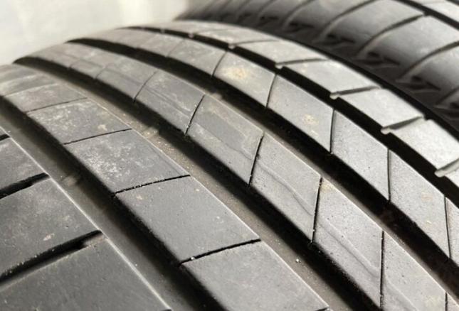 Bridgestone Turanza T005 215/55 R17