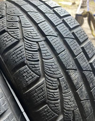 Pirelli Winter Sottozero 210 Serie II 235/50 R19