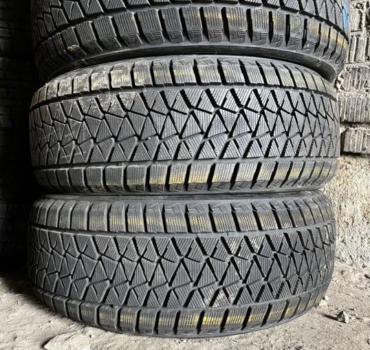 Bridgestone Blizzak DM-V2 235/55 R19