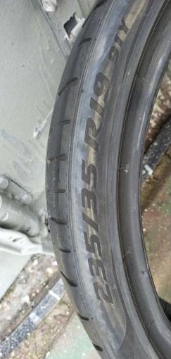 Pirelli P Zero PZ4 235/35 R19