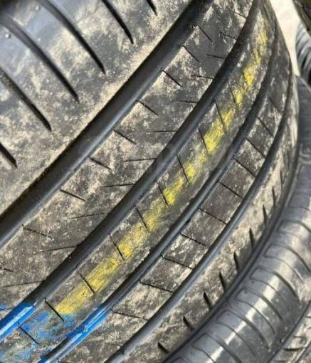 Bridgestone Alenza 001 285/45 R22