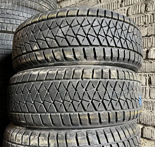 Bridgestone Blizzak DM-V2 235/55 R19