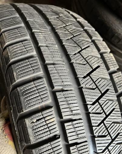 Pirelli Ice Asimmetrico 215/55 R17