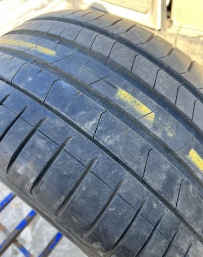 Pirelli P Zero PZ4 315/35 R21