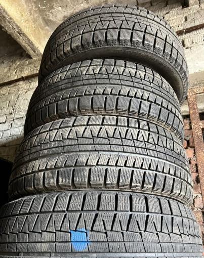 Bridgestone Blizzak Revo GZ 235/50 R18