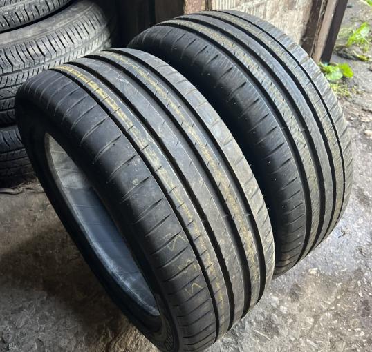 Michelin Pilot Sport 4 245/45 R17