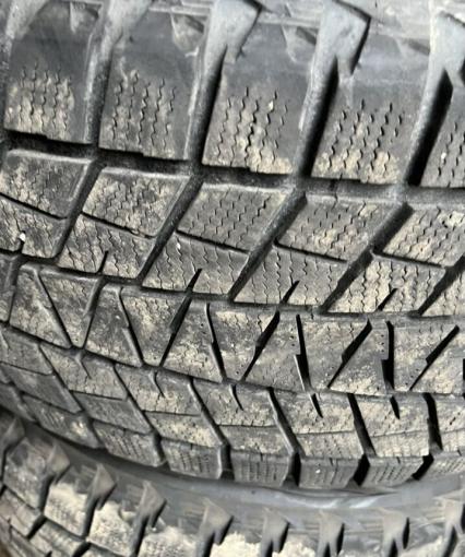 Bridgestone Blizzak DM-V1 285/50 R20