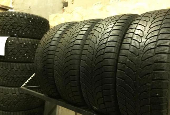 Bridgestone Blizzak LM-80 Evo 235/60 R18