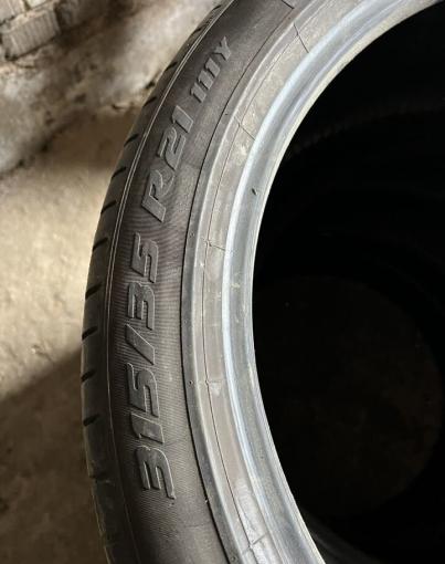 Pirelli P Zero PZ4 315/35 R21