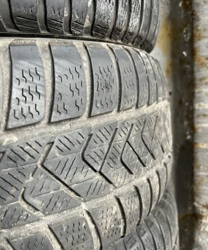 Pirelli Winter Sottozero 3 245/45 R18 V