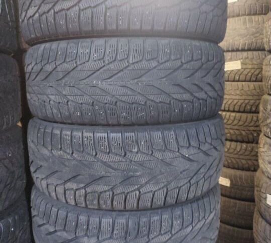 Nokian Tyres Hakkapeliitta R2 225/60 R17