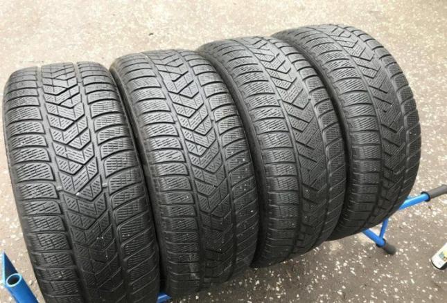 Pirelli Winter Sottozero 3 235/55 R17 V