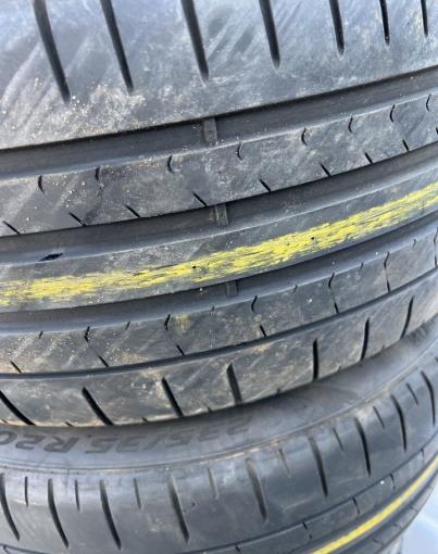 Pirelli P Zero PZ4 235/35 R20