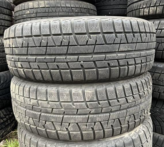 Yokohama Ice Guard IG50 215/60 R16