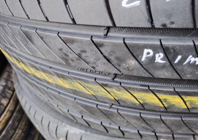 Michelin Primacy 4 235/50 R19