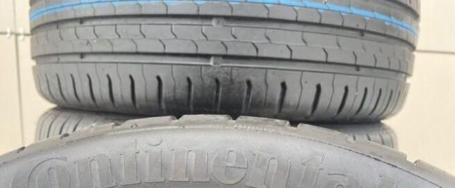 Continental ContiEcoContact 5 215/60 R17