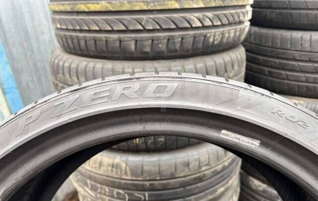 Pirelli P Zero PZ4 235/35 R19