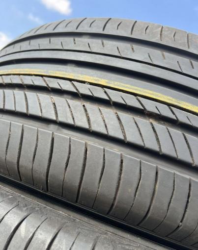 Yokohama Advan dB V552 225/60 R16