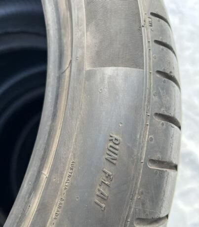 Pirelli P Zero PZ4 315/35 R21