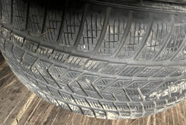 Pirelli Scorpion Winter 295/45 R20