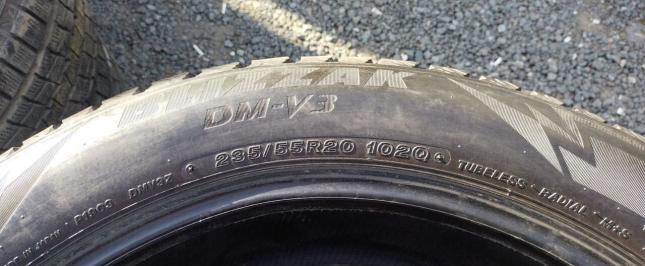 Bridgestone Blizzak DM-V3 235/55 R20