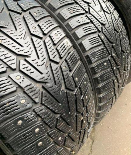 Nokian Tyres Hakkapeliitta 7 285/60 R18