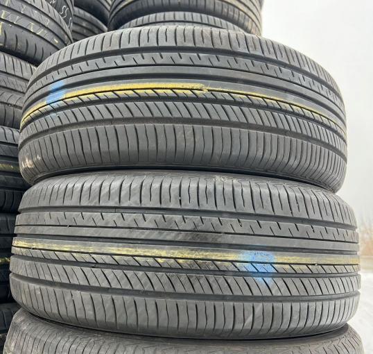 Yokohama Advan dB V552 215/55 R17