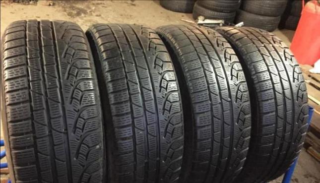Pirelli Winter Sottozero 210 225/60 R17
