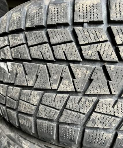 Bridgestone Blizzak DM-V1 285/50 R20